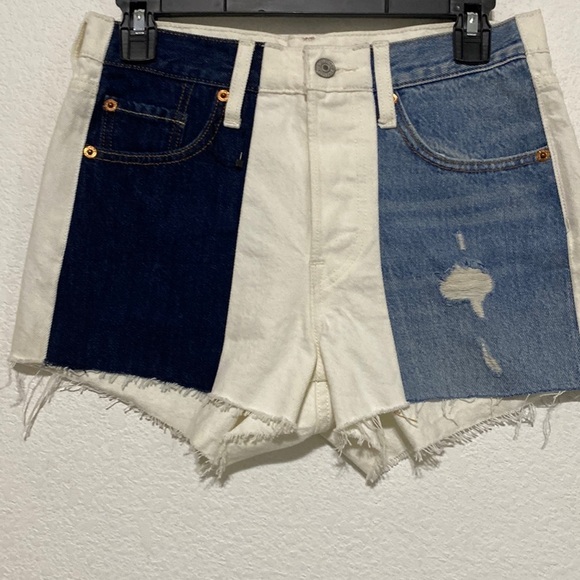 Levi’s Patchwork Wedgie Jean Shorts High Waisted Raw Hem Size 27 - Picture 1 of 8